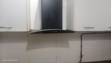 Room in 2 BHK Apartment at Gaur City 2 - 16th Avenue, Sector 16c Greater Noida – for Sale