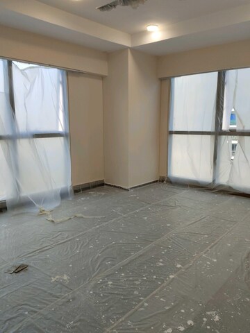 Room in 4 BHK Apartment at Bombay Realty Island City Center, Dadar East – for Rent