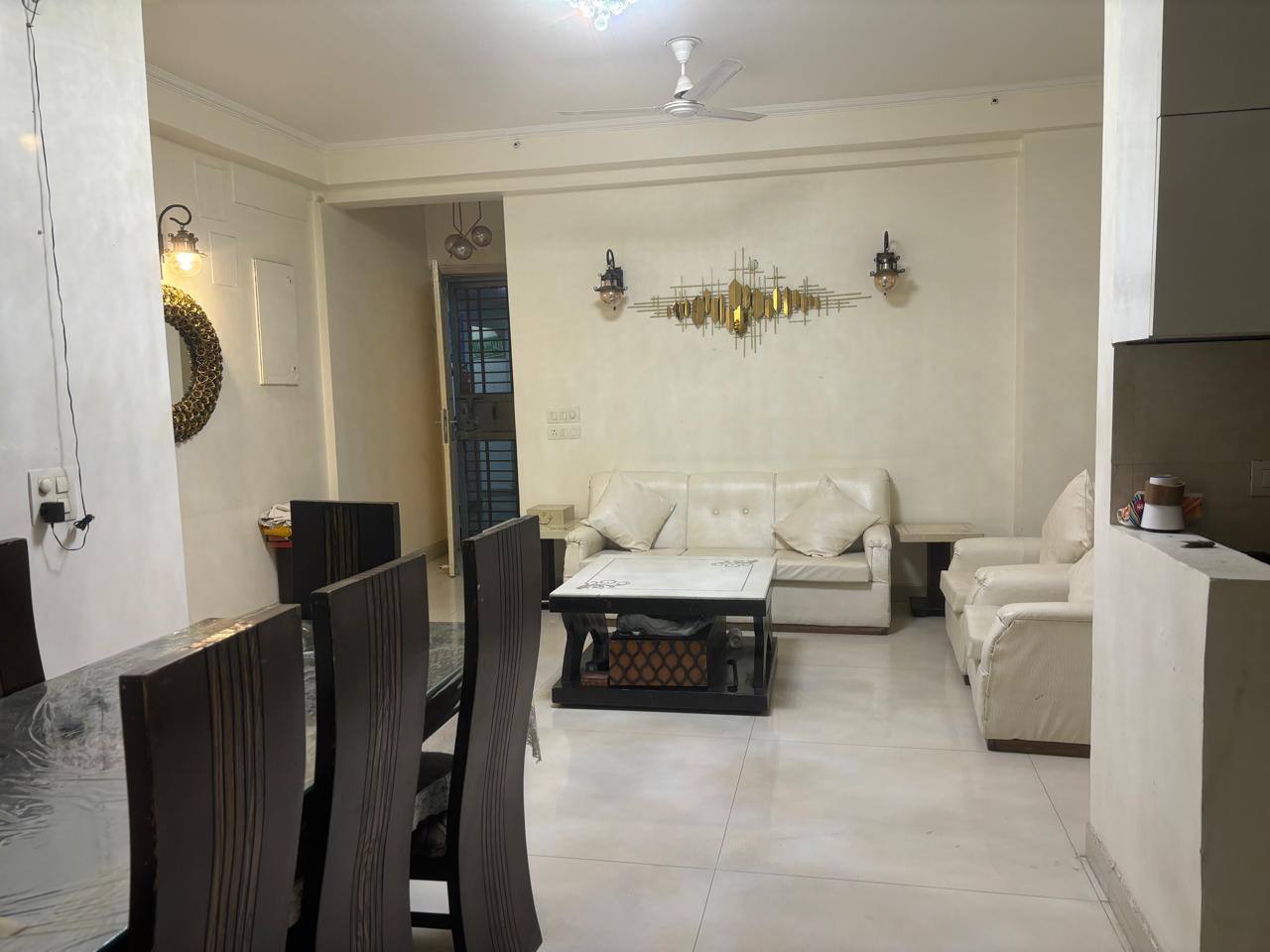 3 BHK Apartment For Rent in Amrapali Sapphire