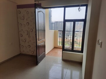 Room in 2.5 BHK Apartment at Ascent Savy Ville De, Raj Nagar Extension – for Sale
