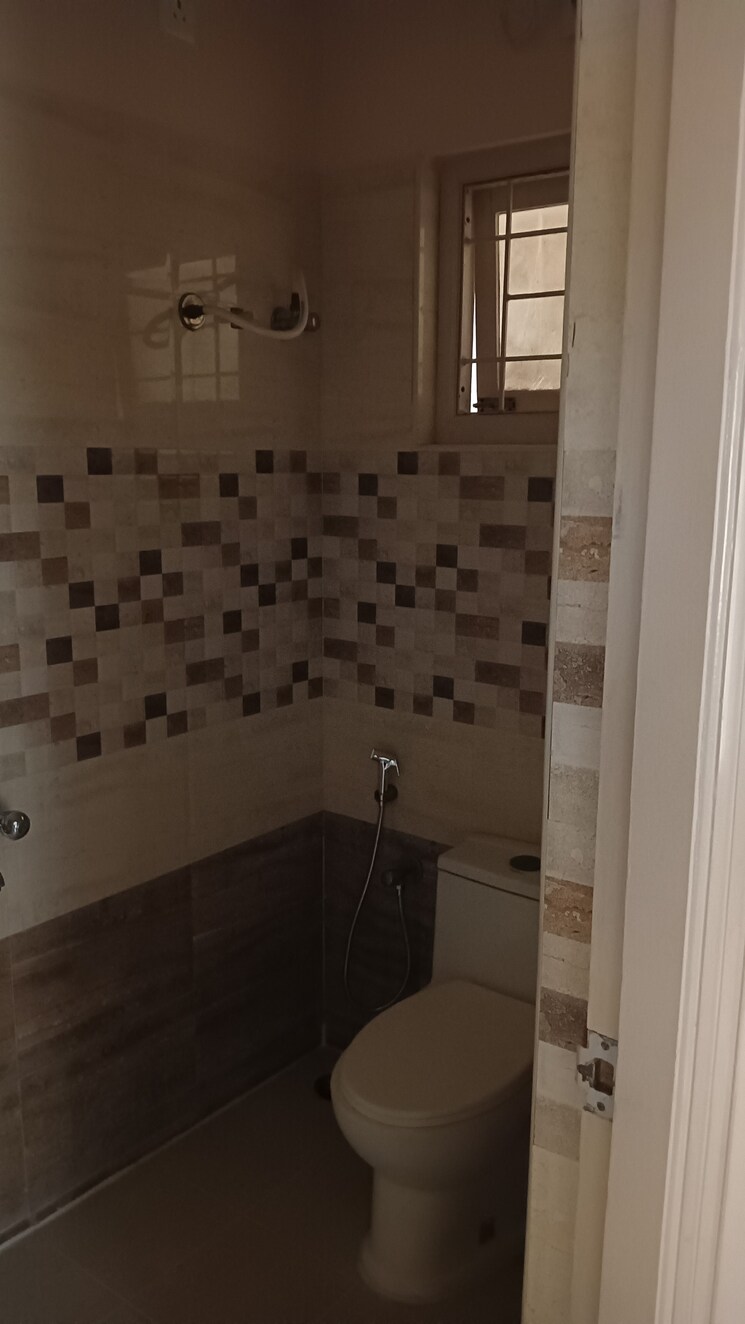 Bathroom, whitefield 2 Bedroom 900 Sq.Ft. Independent House In Whitefield Bangalore 8638707