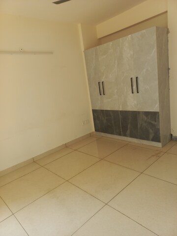 Room in 3 BHK Apartment at RPS Auria, Sector 88 – for Rent