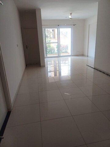 Room in 2 BHK Apartment at Salarpuria Sattva Exotic, Kogilu – for Rent