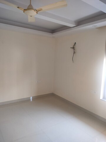 Room in 3 BHK Builder Floor at M3M Atrium, Sector 57 – for Rent