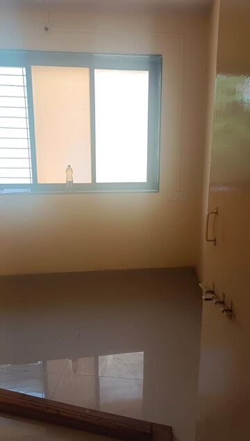 Room in 2 BHK Apartment at Pareira Nagar CHS, Ganeshwadi – for Rent
