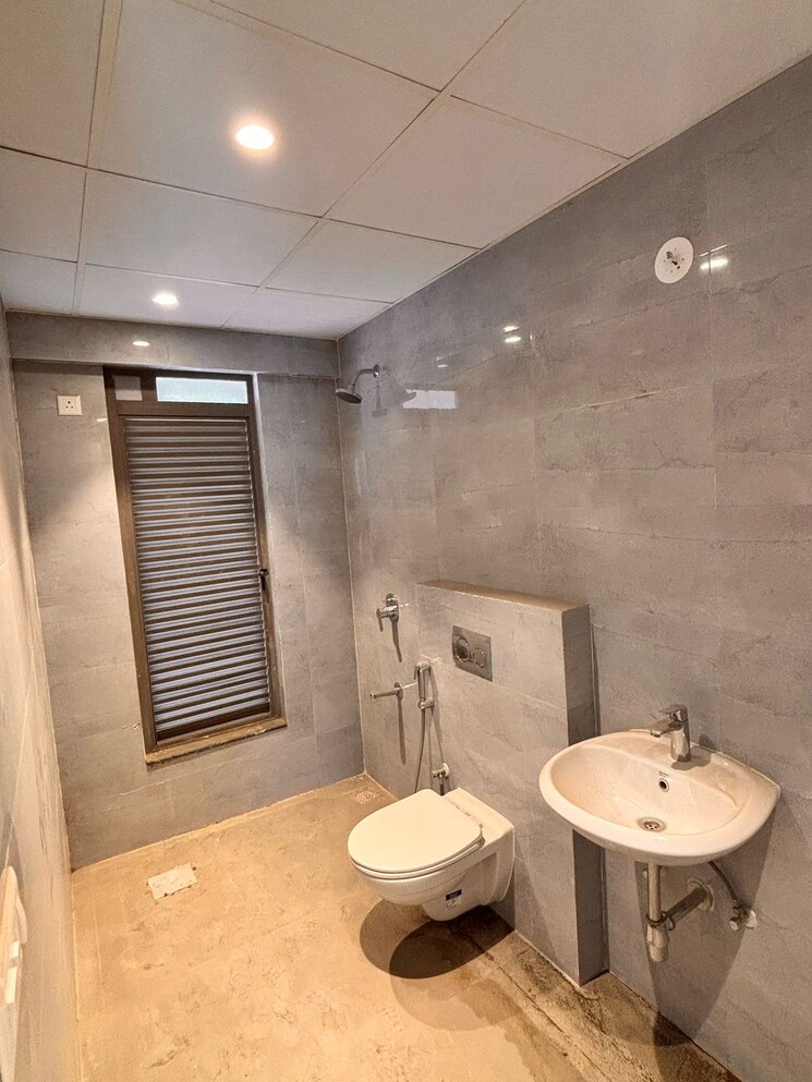 Bathroom, siddha-seabrook 2 Bedroom 706 Sq.Ft. Apartment In Kandivali West Mumbai 8639021