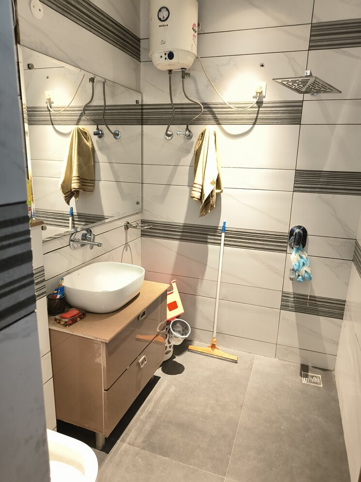 Bathroom, aerocity 6 Bedroom 4000 Sq.Ft. Independent House In Aerocity Mohali 8639223