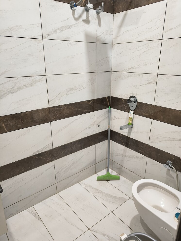 Bathroom, aerocity 6 Bedroom 4000 Sq.Ft. Independent House In Aerocity Mohali 8639223