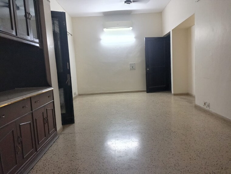 Room, sector 128 3 Bedroom 1500 Sq.Ft. Apartment In Sector 128 Noida 8639064