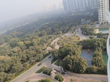 5 BHK Apartment – Garden View at DLF The Magnolias, Sector 42 - for Sale