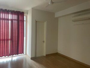 Room in 3.5 BHK Apartment at Ireo Victory Valley, Sector 67 – for Sale