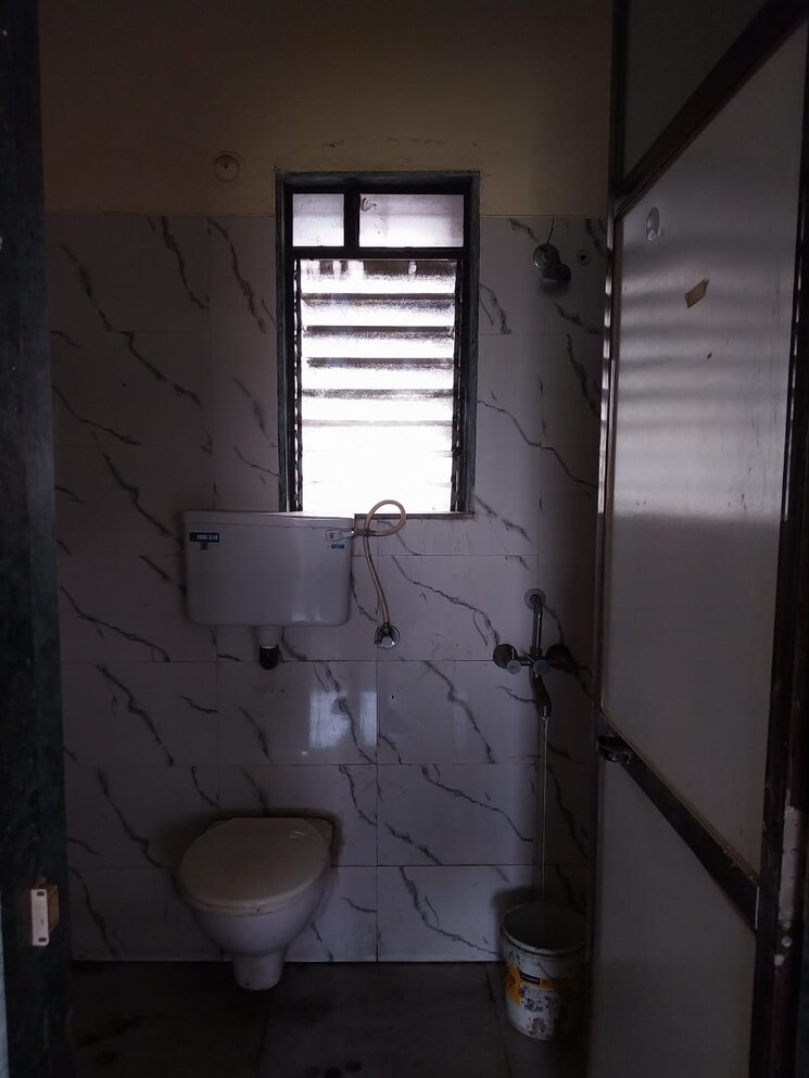 Bathroom, radhey-heritage 2 Bedroom 925 Sq.Ft. Apartment In New Panvel Navi Mumbai 8639151