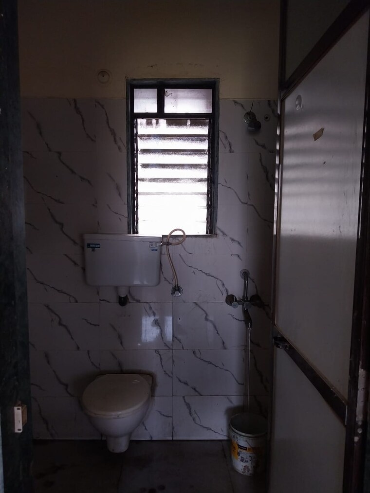 Bathroom, radhey-heritage 2 Bedroom 925 Sq.Ft. Apartment In New Panvel Navi Mumbai 8639151