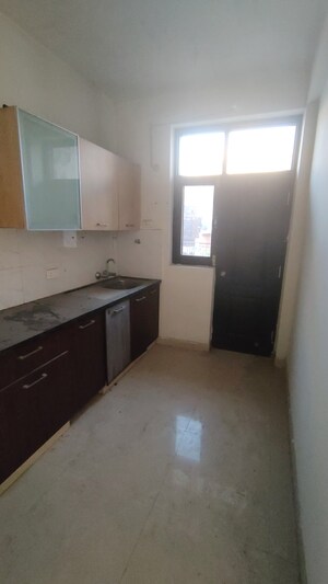 Kitchen in 3 BHK Builder Floor at Omaxe Silver Birch, North Mullanpur – for Sale