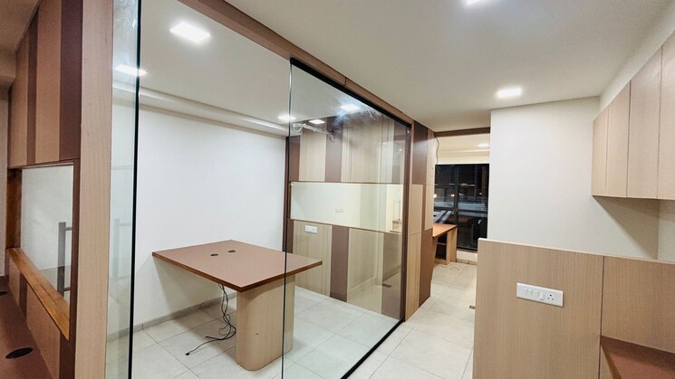 Other, kp-epitome Commercial Office Space 702 Sq.Ft. In Makarba Ahmedabad 8639176