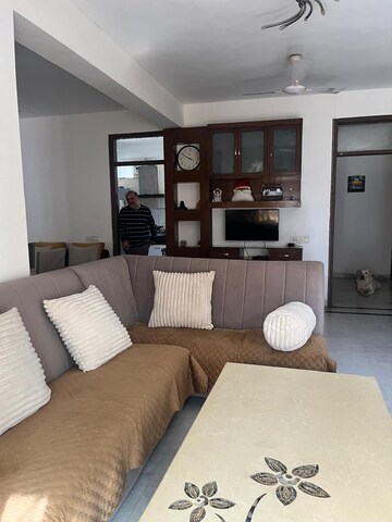 Living Room in 4 BHK Apartment at Tarika CGHS, Sector 43 – for Rent