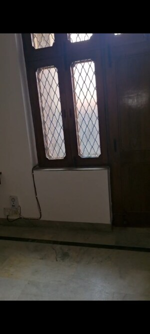 Room in 3 BHK Builder Floor at Savita Vihar – for Sale