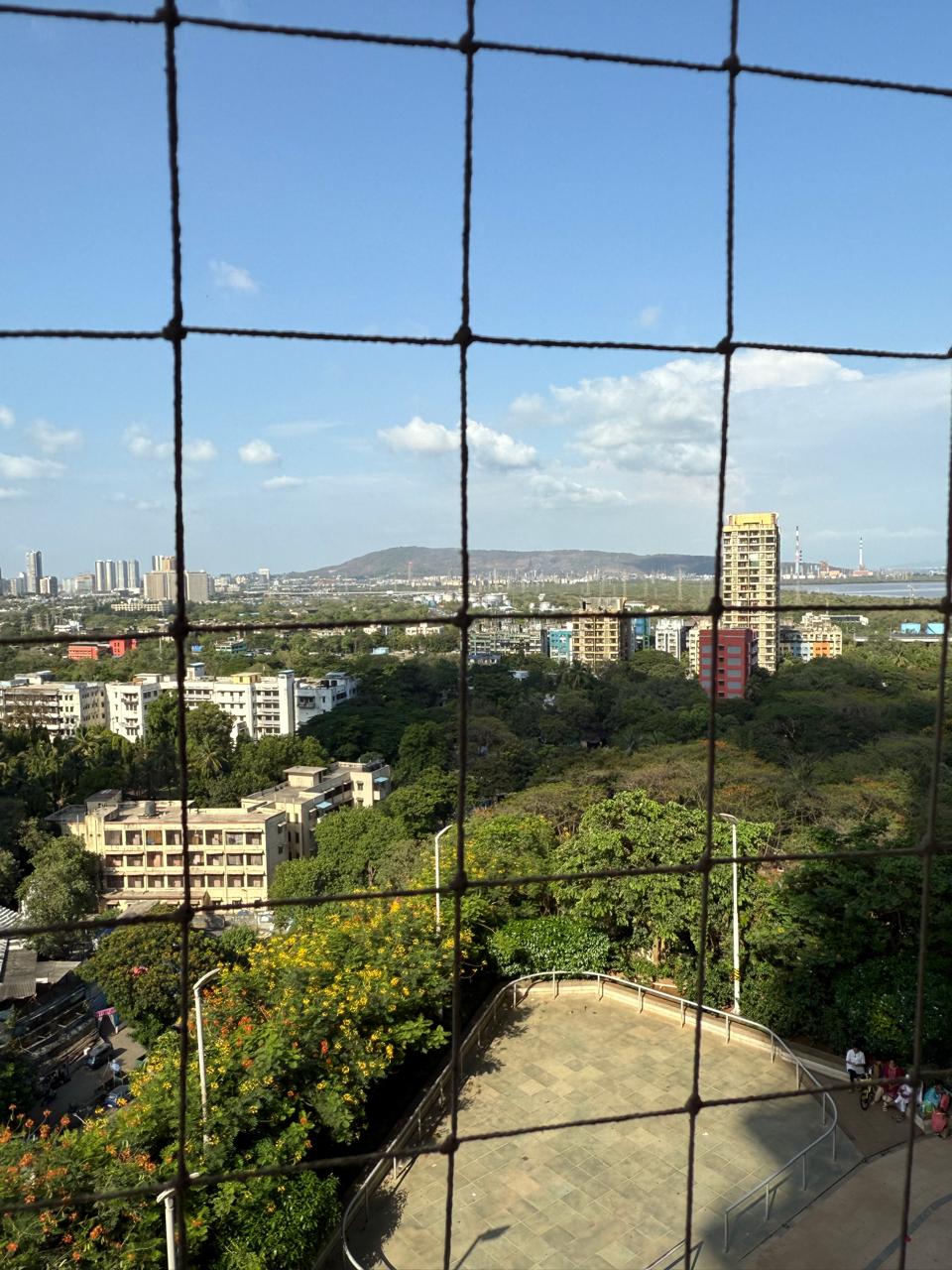 2 BHK Apartment For Rent in LnT Realty Crescent Bay