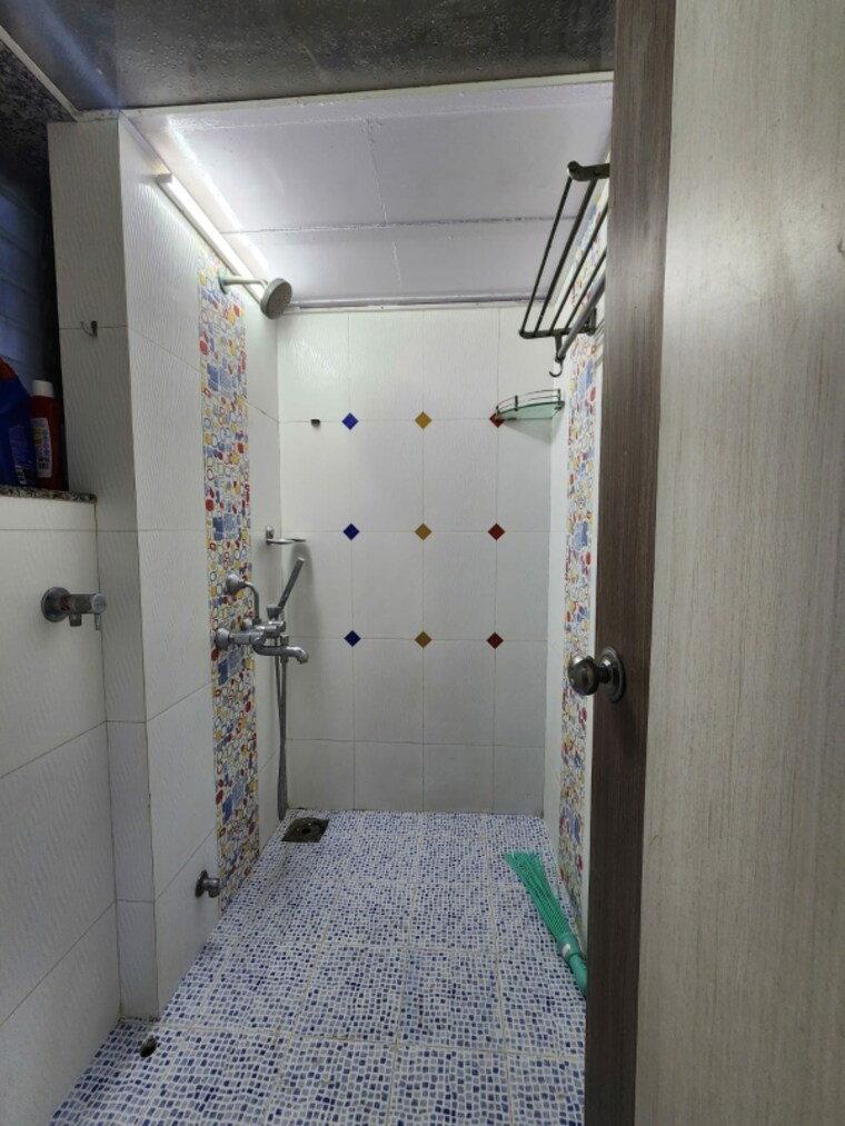 Bathroom, golden-palace-chs 1.5 Bedroom 650 Sq.Ft. Apartment In Kandivali East Mumbai 8639232