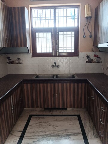 Kitchen in 3 BHK Builder Floor at Sector 46 – for Rent