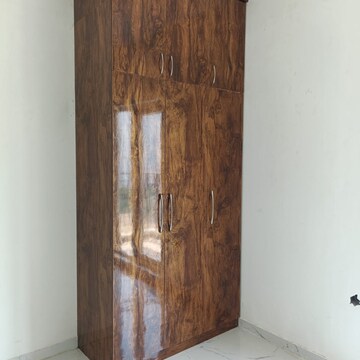 Room in 3 BHK Apartment at Pivotal Paradise, Sector 62 – for Rent