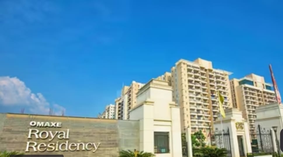 3 BHK + Pooja Room Apartment For Rent in Omaxe Royal Residency Faridabad
