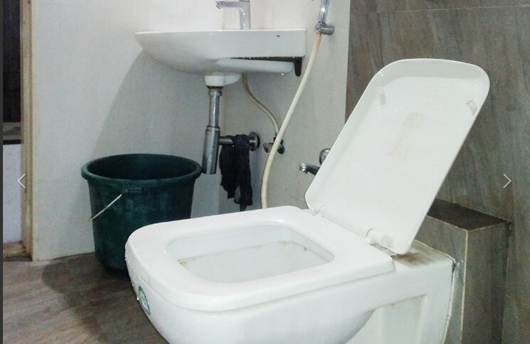 Bathroom, kasarvadavali Pg For Girls In Kasarvadavali 8639294