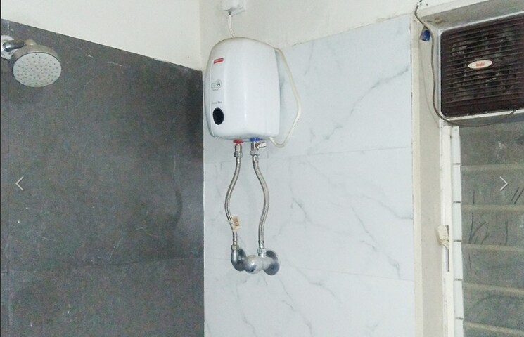 Bathroom, kasarvadavali Pg For Girls In Kasarvadavali 8639294