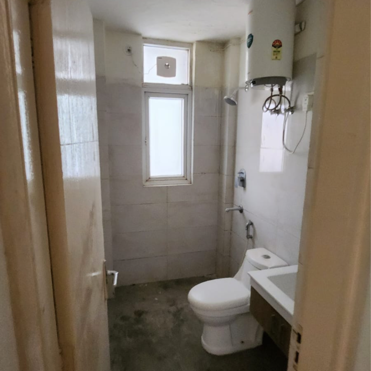 Bathroom, tulip-violet 3 Bedroom 2010 Sq.Ft. Apartment In Palda Dhaani Gurgaon 8639328