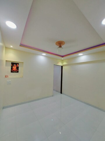 Room in 1 BHK Apartment at Parel – for Rent