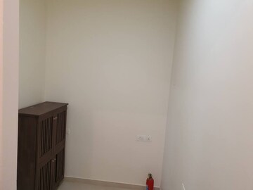Room in 3 BHK Apartment at Hiranandani Lake Verandahs, Bilekahalli – for Rent