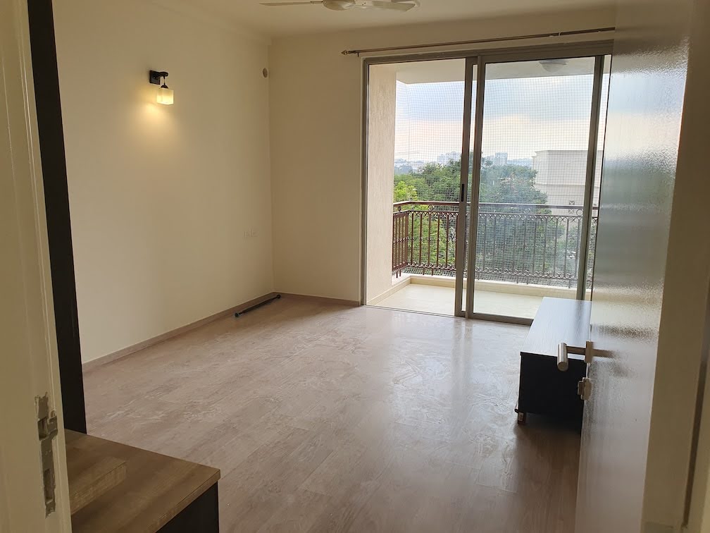 3 BHK + Servant Room Apartment For Rent in Hiranandani Lake Verandahs
