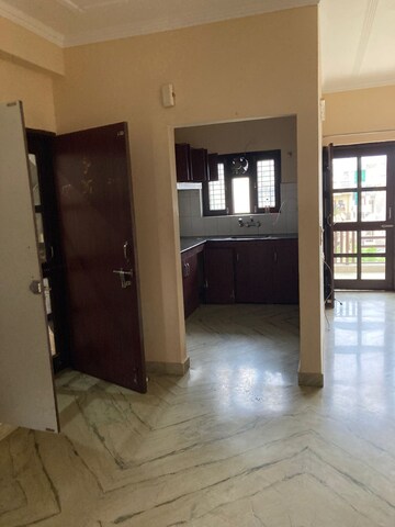 Room in 2 BHK Builder Floor at Sector 45 – for Rent
