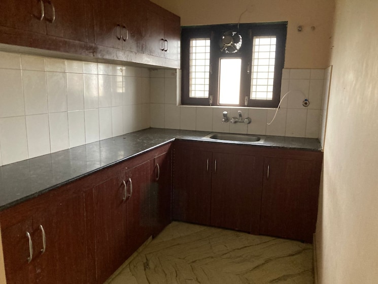 Kitchen, sector 45 2 Bedroom 162 Sq.Yd. Builder Floor In Sector 45 Gurgaon 8639459