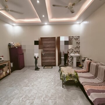 Living Room in 2 BHK Independent House at Gomti Nagar – for Rent