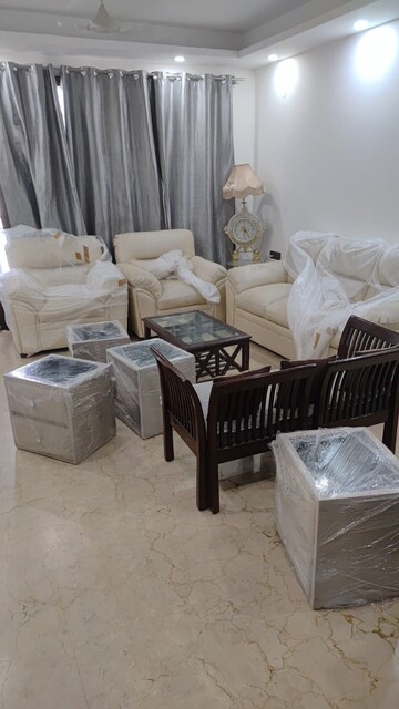 Master Bedroom in 3 BHK Builder Floor at Hauz Khas – for Rent