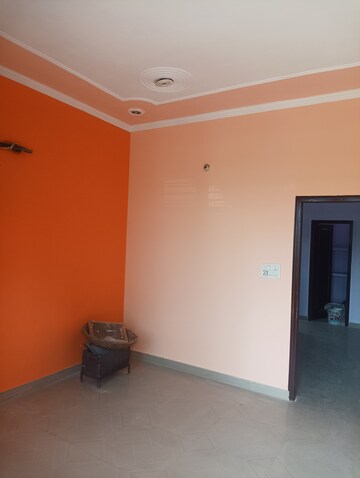 Room in 2 BHK Builder Floor at Dhakoli – for Rent