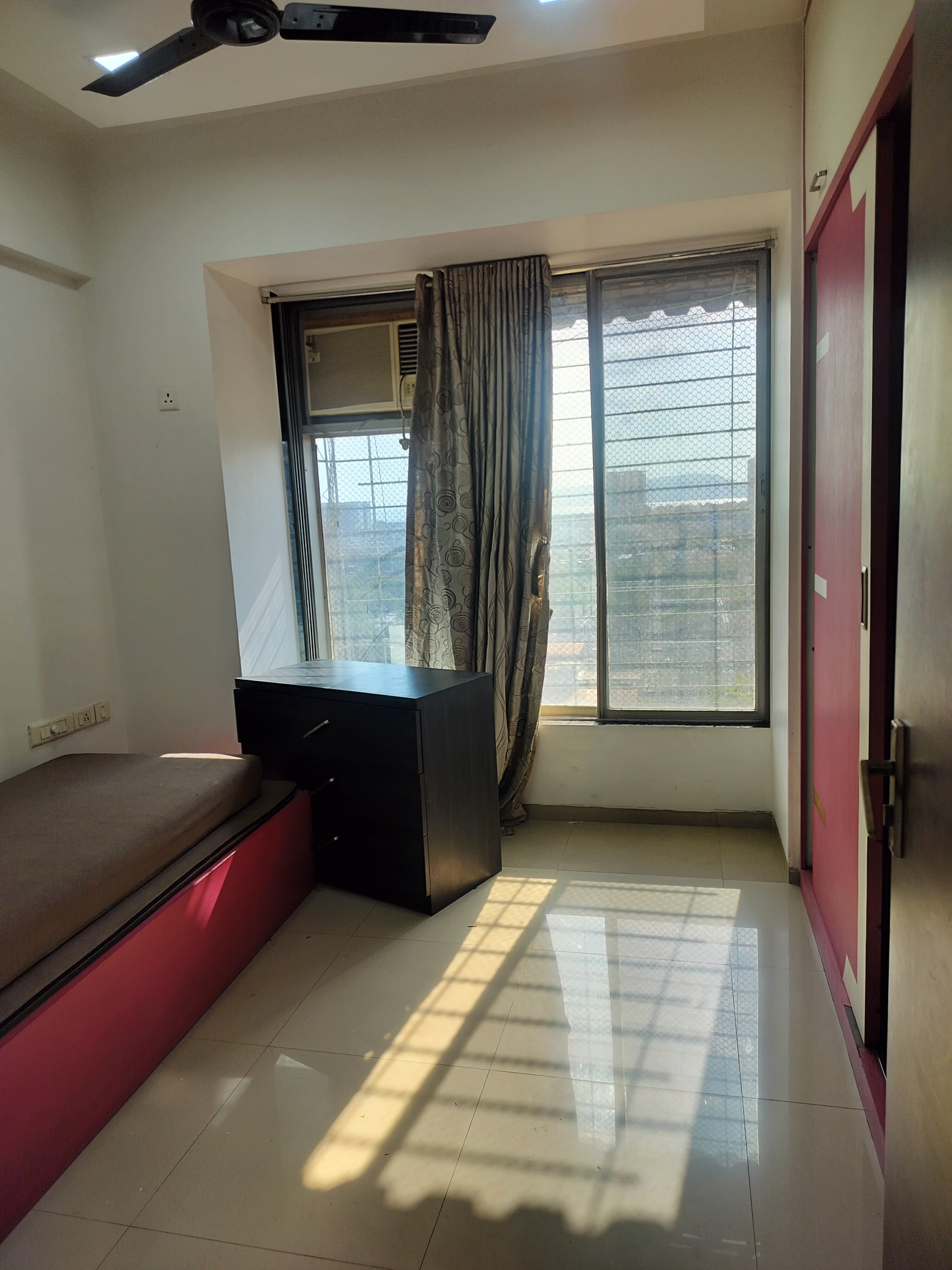 2 BHK Apartment For Rent in Neelsidhi Atlantis