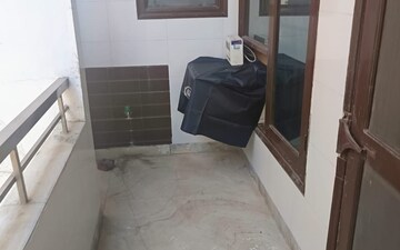 2 BHK Builder Floor For Rent in Sector 43