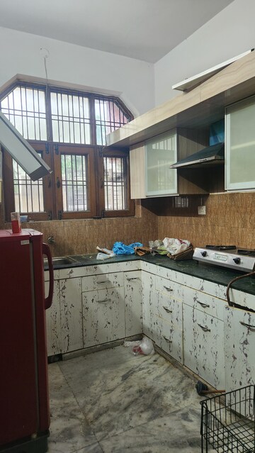 Kitchen in 2 BHK Builder Floor at Sector 31 – for Rent