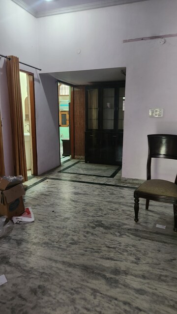 Building Lobby in 2 BHK Builder Floor at Sector 31 – for Rent