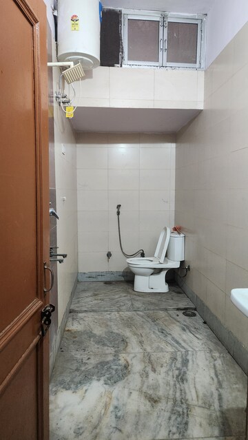 Bathroom in 2 BHK Builder Floor at Sector 31 – for Rent