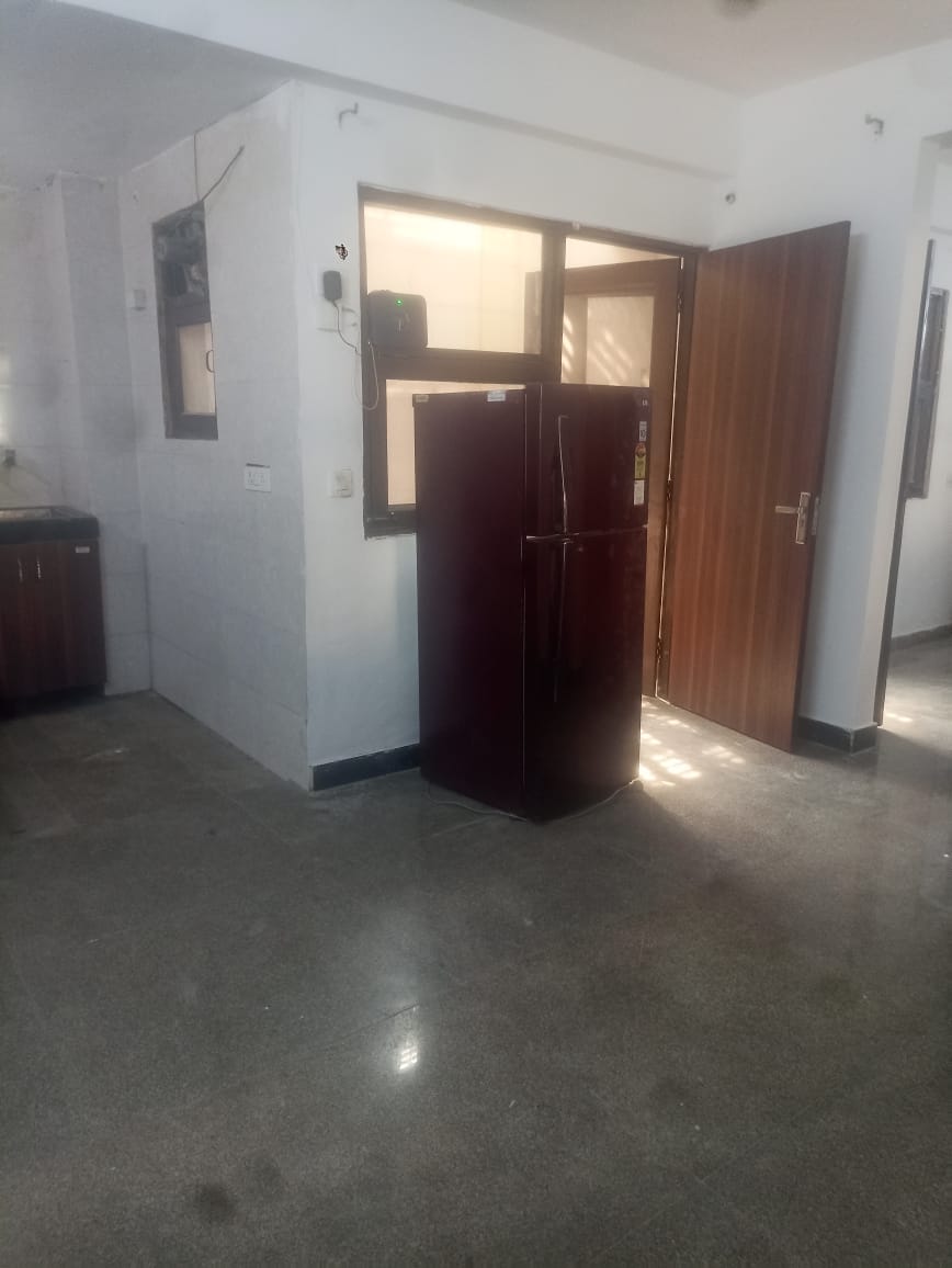 3 BHK + Servant Room Villa For Rent in Sector 41 Noida 