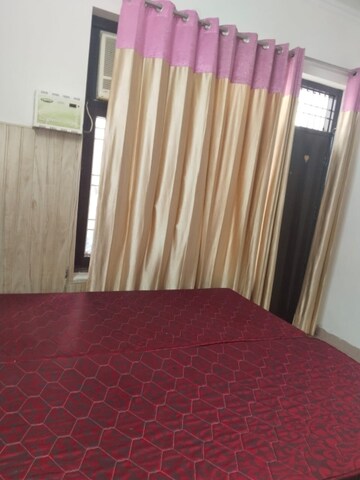 Bedroom in 2 BHK Builder Floor at Sector 46 – for Rent