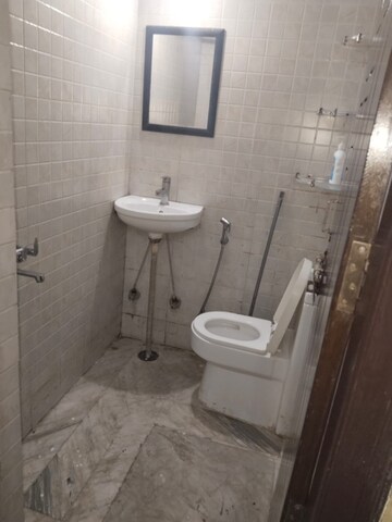 Bathroom in 2 BHK Builder Floor at Sector 46 – for Rent