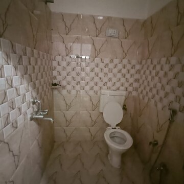 Bathroom in 2 BHK Independent House at Gomti Nagar – for Rent