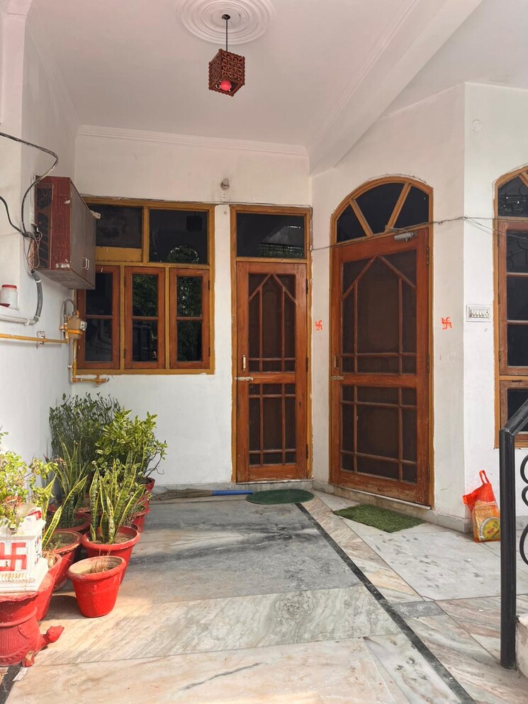 Exterior View, gomti nagar 2 Bedroom 1000 Sq.Ft. Independent House In Gomti Nagar Lucknow 8639594