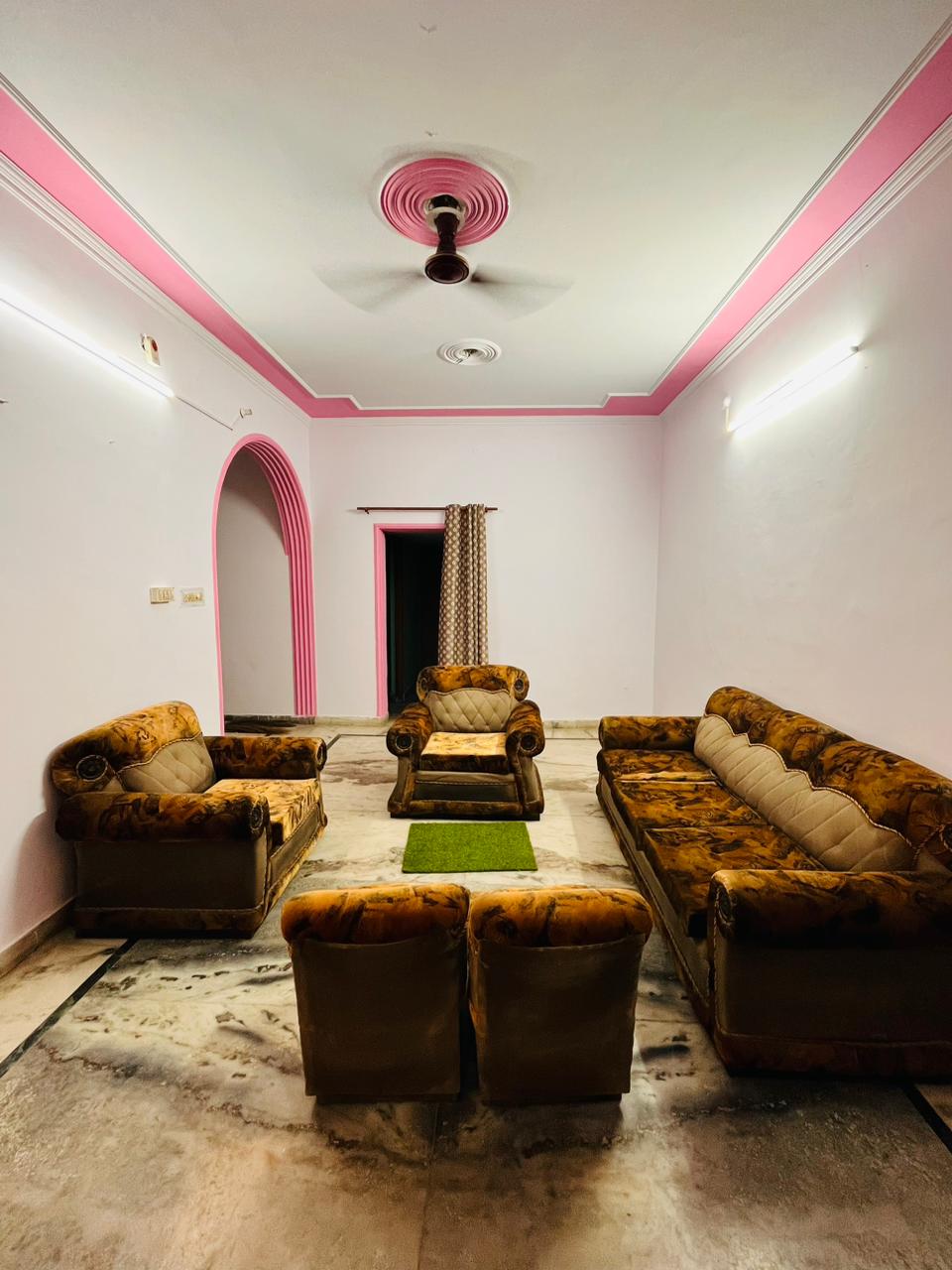 2 BHK Independent House For Rent in Srs Mall Vipul Khand 6 go