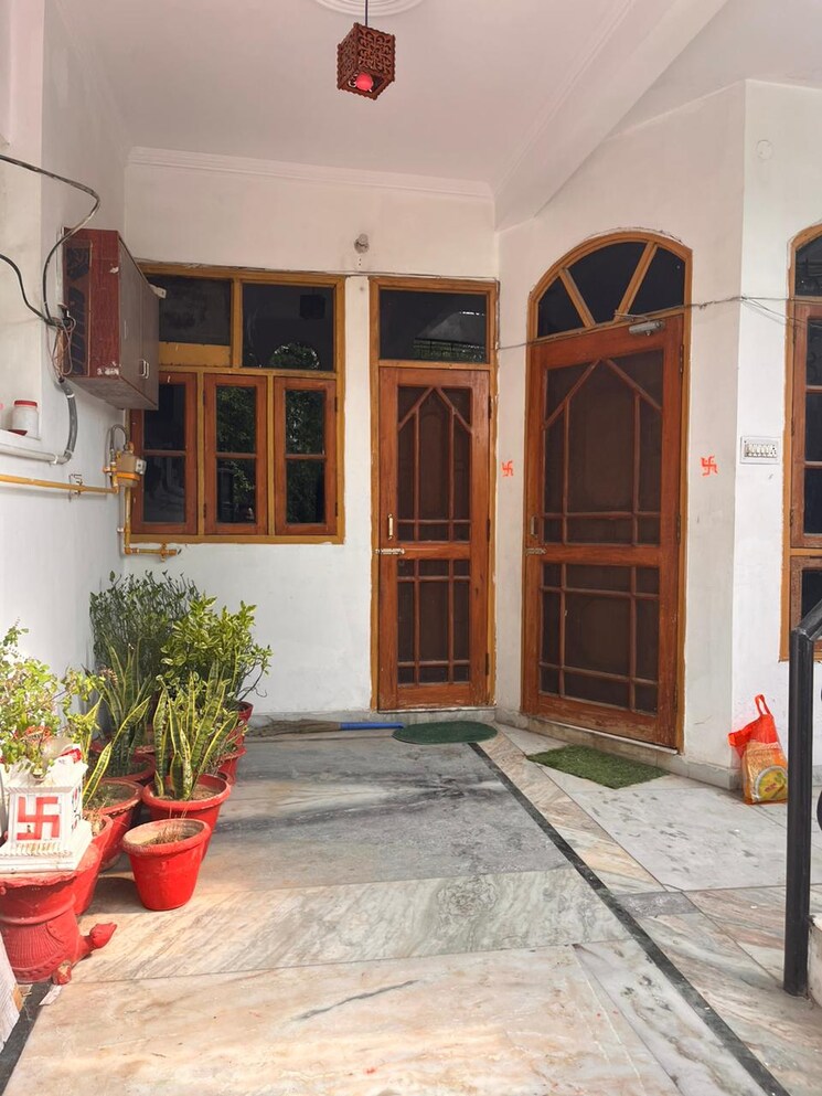 Exterior View, gomti nagar 2 Bedroom 1000 Sq.Ft. Independent House In Gomti Nagar Lucknow 8639594