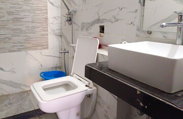 Bathroom in  Pg at Goregaon East – for Rent